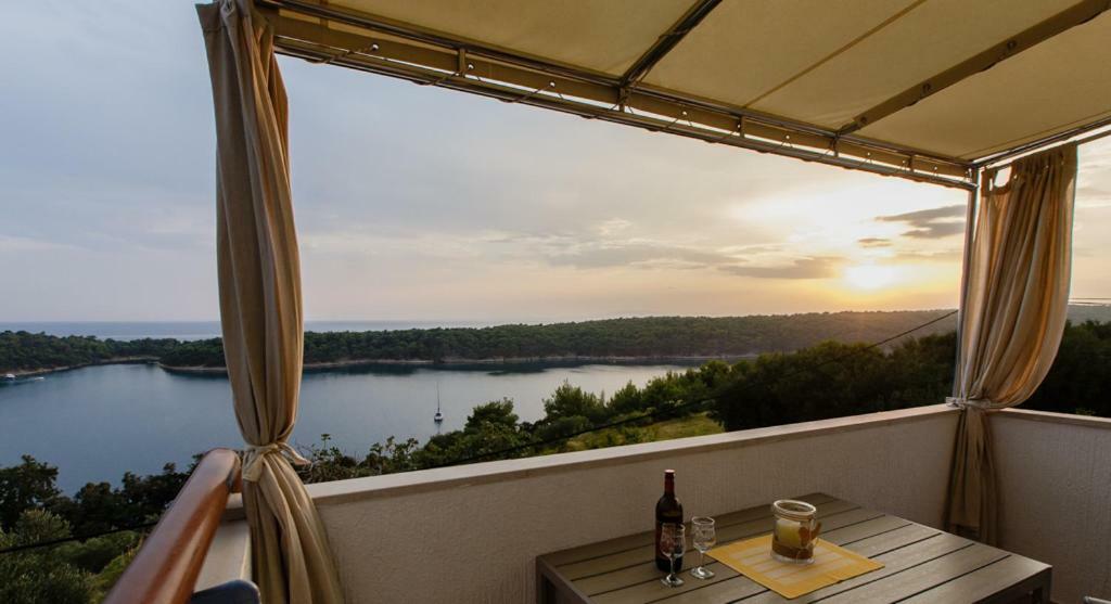 Apartmani Maris II Palit Экстерьер фото